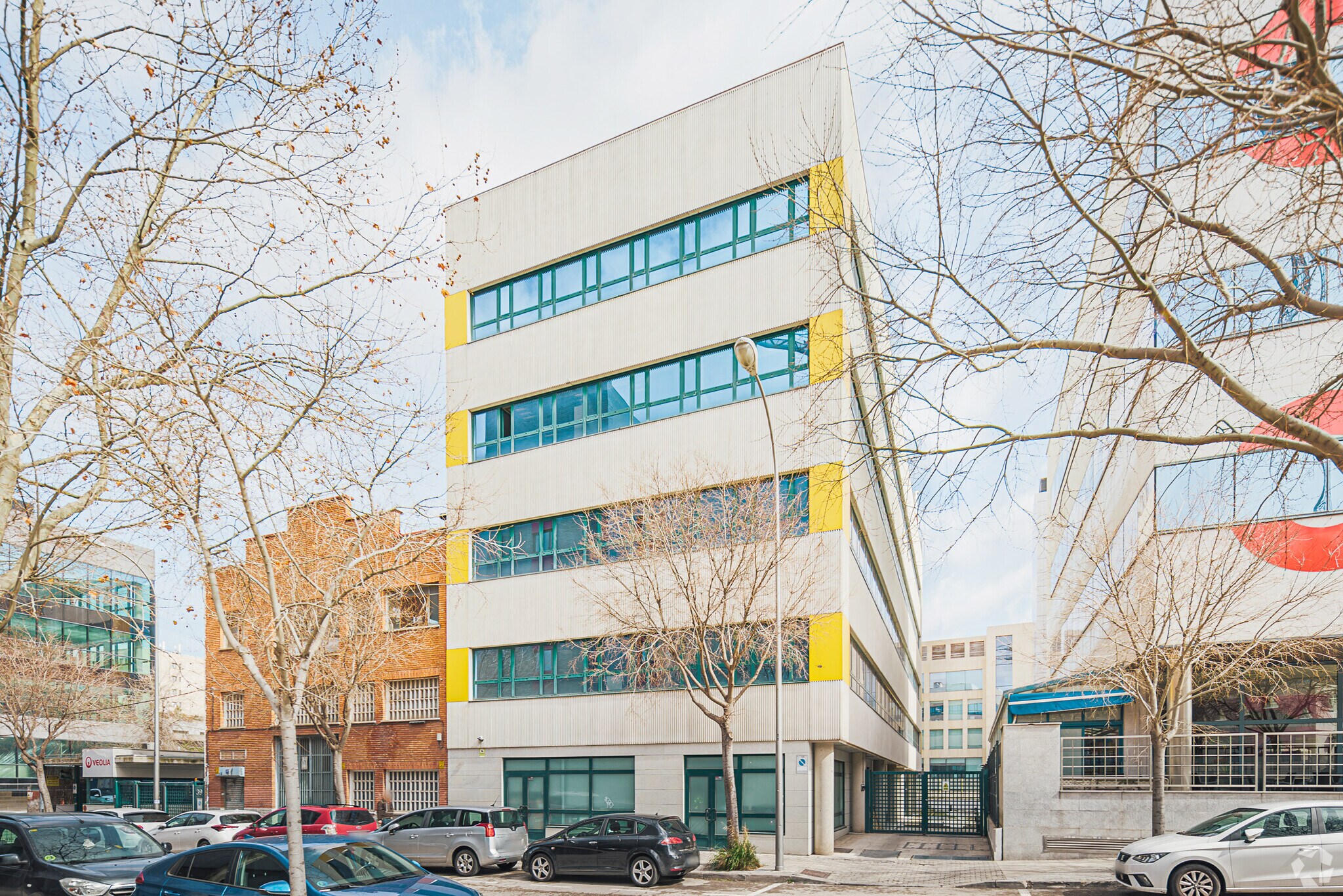 Calle Santa Leonor, 39, Madrid, Madrid for lease Primary Photo- Image 1 of 5