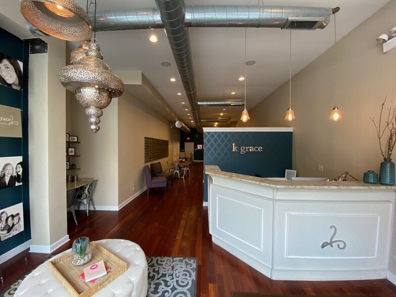 2135 W Belmont Ave, Chicago, IL for sale - Interior Photo - Image 3 of 6