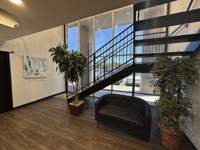 4001 N Classen Blvd, Oklahoma City, OK for lease - Building Photo - Image 2 of 6