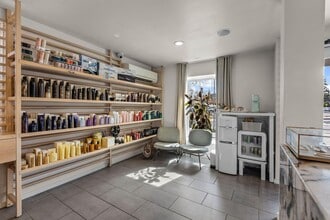 1132 NW Newport Ave, Bend, OR for sale Interior Photo- Image 1 of 9