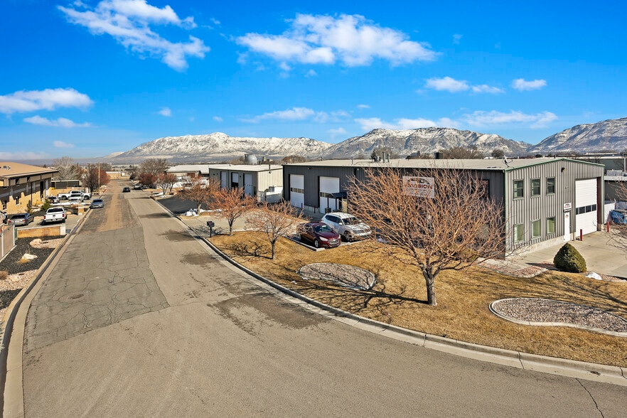 3415-3425 S 1575 W, Ogden, UT for lease - Building Photo - Image 3 of 17