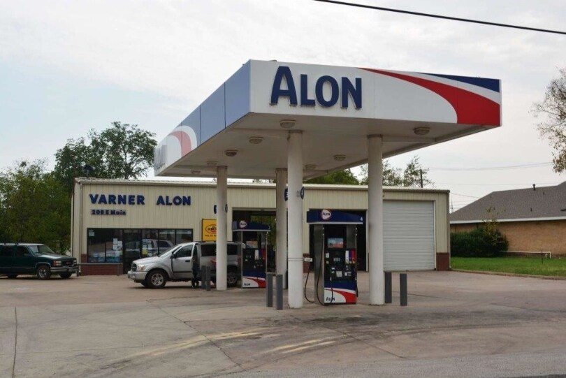 208 E Main St, Italy, TX for sale Primary Photo- Image 1 of 1