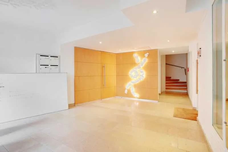 Office in Malakoff for lease - Lobby - Image 2 of 30