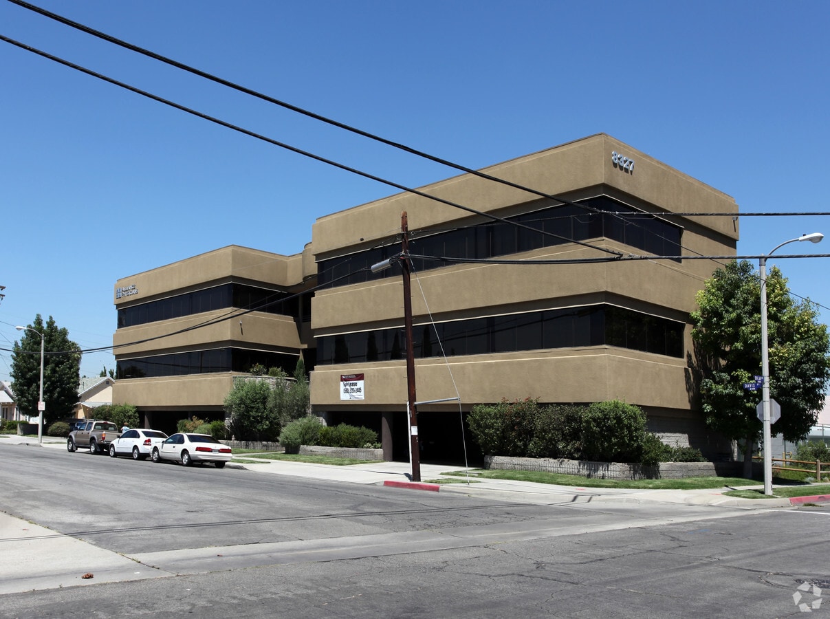 8327 Davis St, Downey, CA 90241