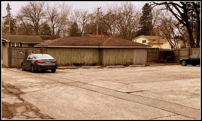 38652 N Sheridan Rd, Beach Park, IL for sale - Building Photo - Image 3 of 9