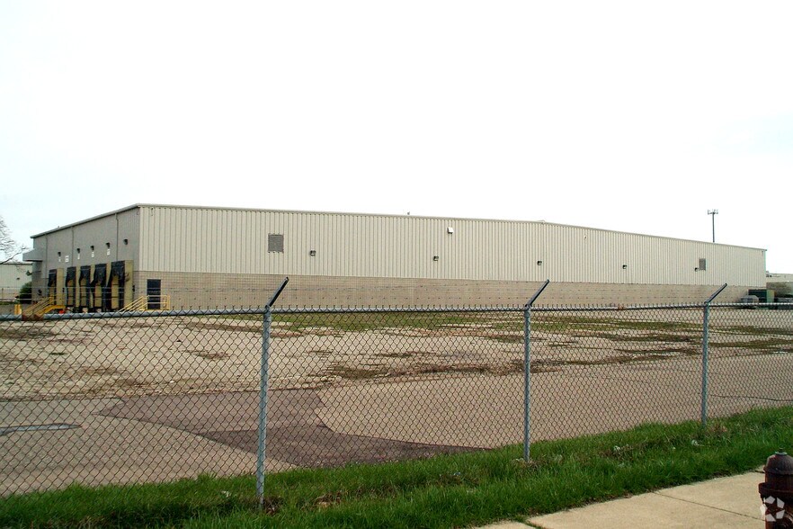 1112 Rosedale Ct, Detroit, MI for sale - Building Photo - Image 3 of 3