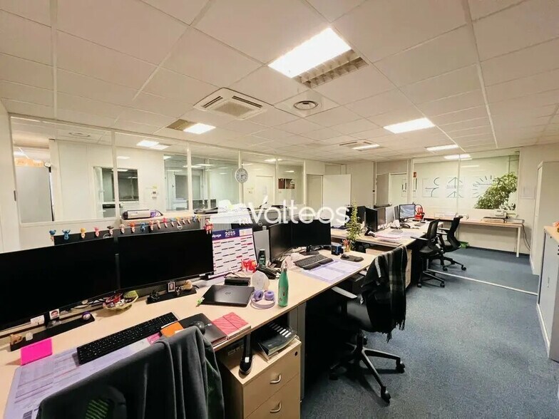 Office in Labège for lease - Interior Photo - Image 2 of 11