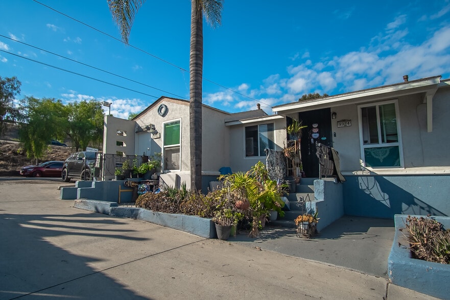 9922-9934 Buena Vista Dr, Spring Valley, CA for sale - Building Photo - Image 2 of 19