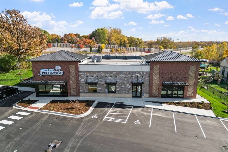 10140 Hennepin Town Rd, Eden Prairie, MN for lease - Building Photo - Image 2 of 9