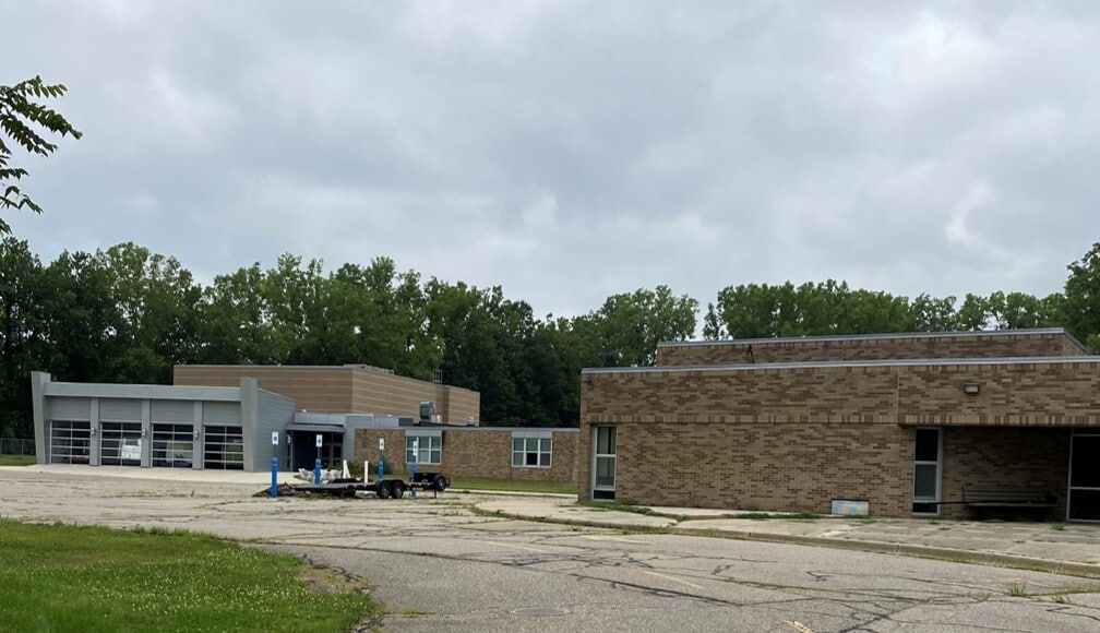 155 E Glass Rd, Ortonville, MI for sale Building Photo- Image 1 of 5