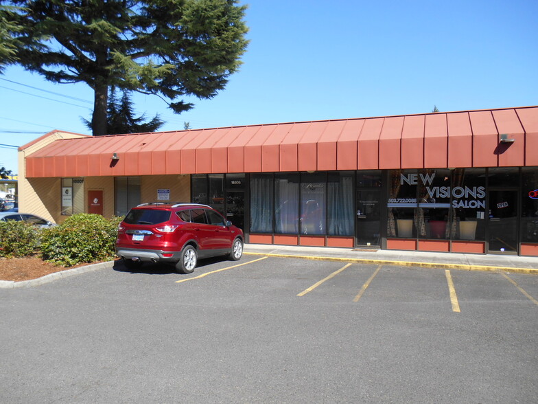 18801-18821 SE McLoughlin Blvd, Oak Grove, OR for lease - Building Photo - Image 1 of 8