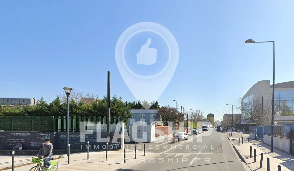 Location Commerce 600 m² - Photo 1