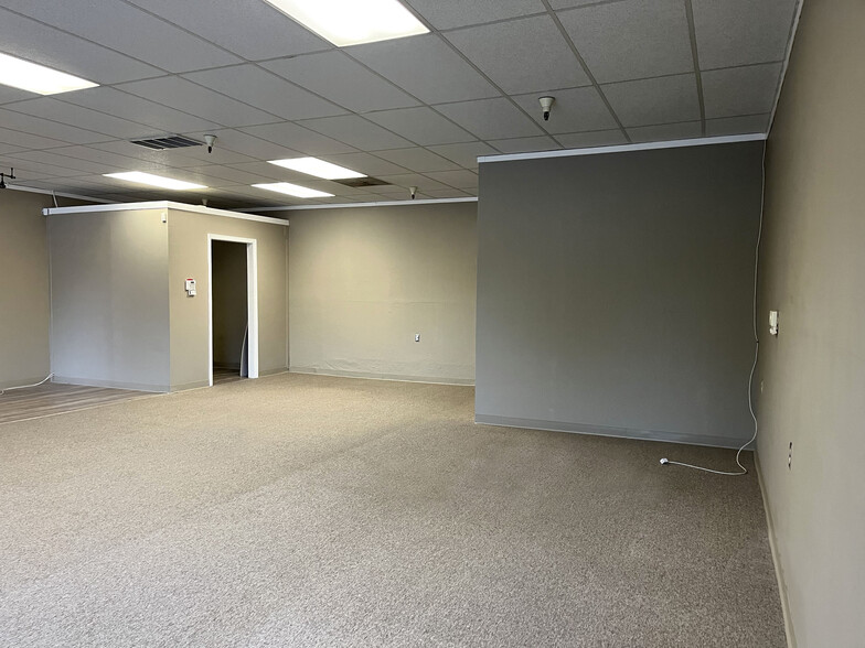 4076-4086 Grass Valley Hwy, Auburn, CA for lease - Interior Photo - Image 3 of 8