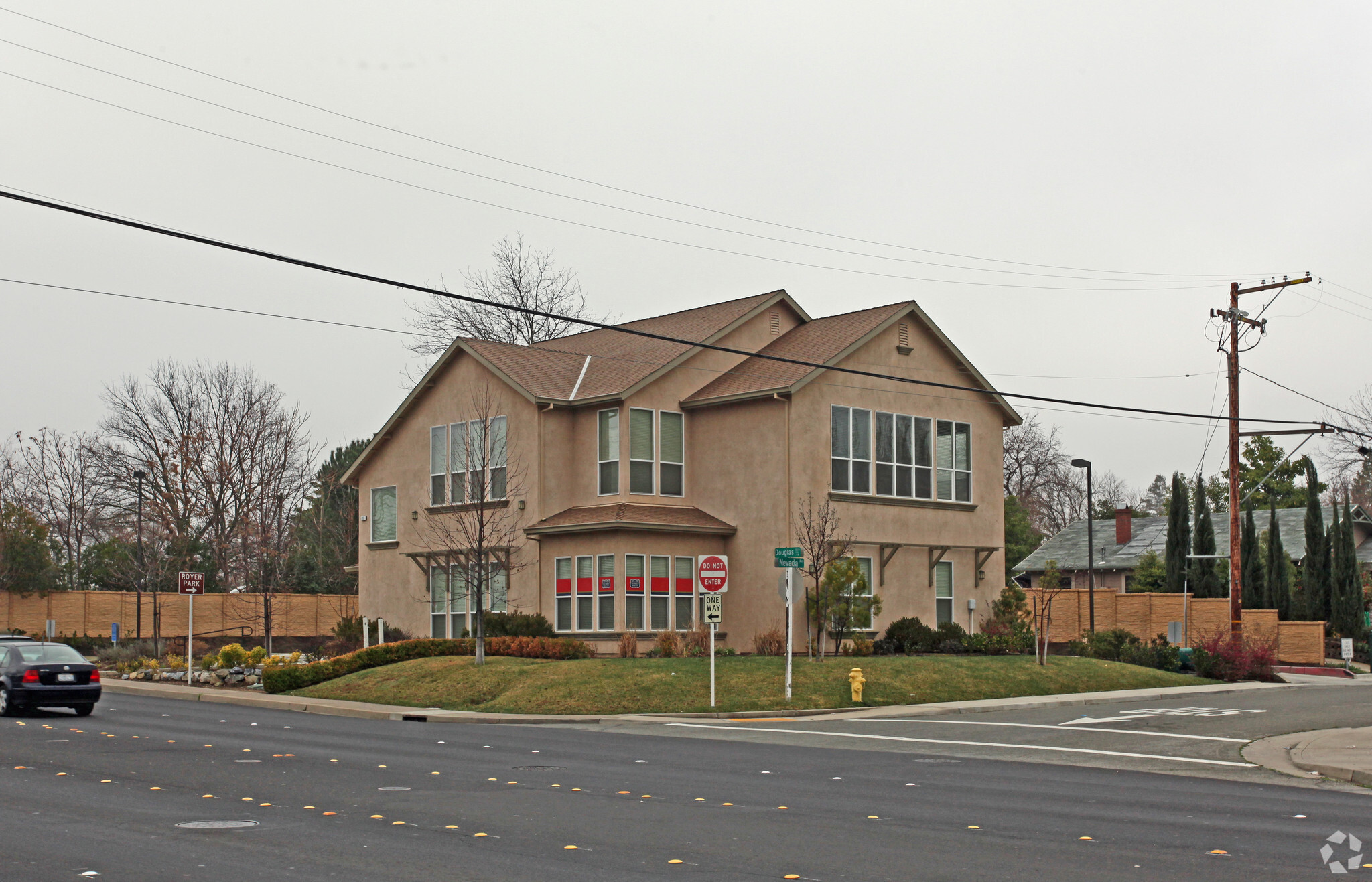 915 Douglas Blvd, Roseville, CA for lease Primary Photo- Image 1 of 10