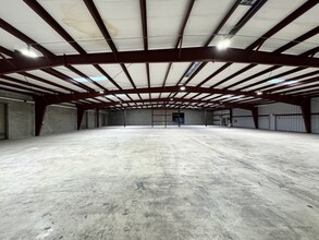 12925 N 49th St, Clearwater, FL for lease Interior Photo- Image 2 of 2