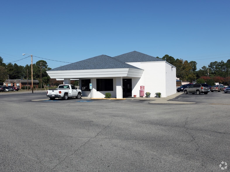 3000 N Elm St, Lumberton, NC 28358