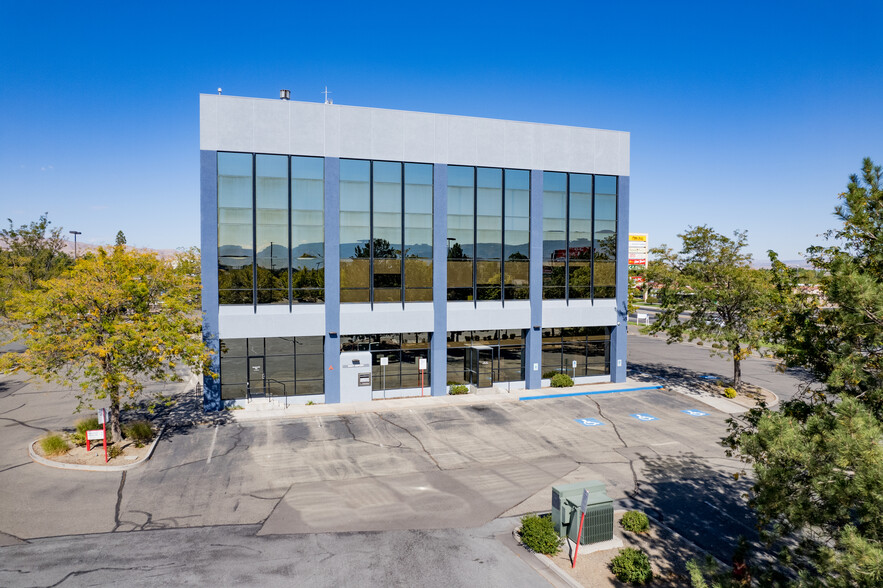 5905 S Virginia St, Reno, NV for lease - Building Photo - Image 3 of 9