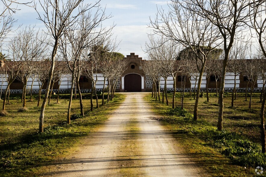 Polígono Sector 7, s/n, Talavera de la Reina, Toledo for sale - Building Photo - Image 1 of 8