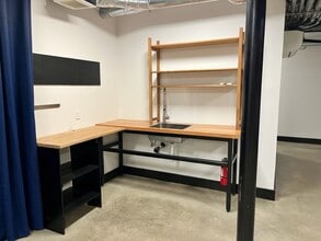 249 Liberty St NE, Salem, OR for lease Interior Photo- Image 2 of 9