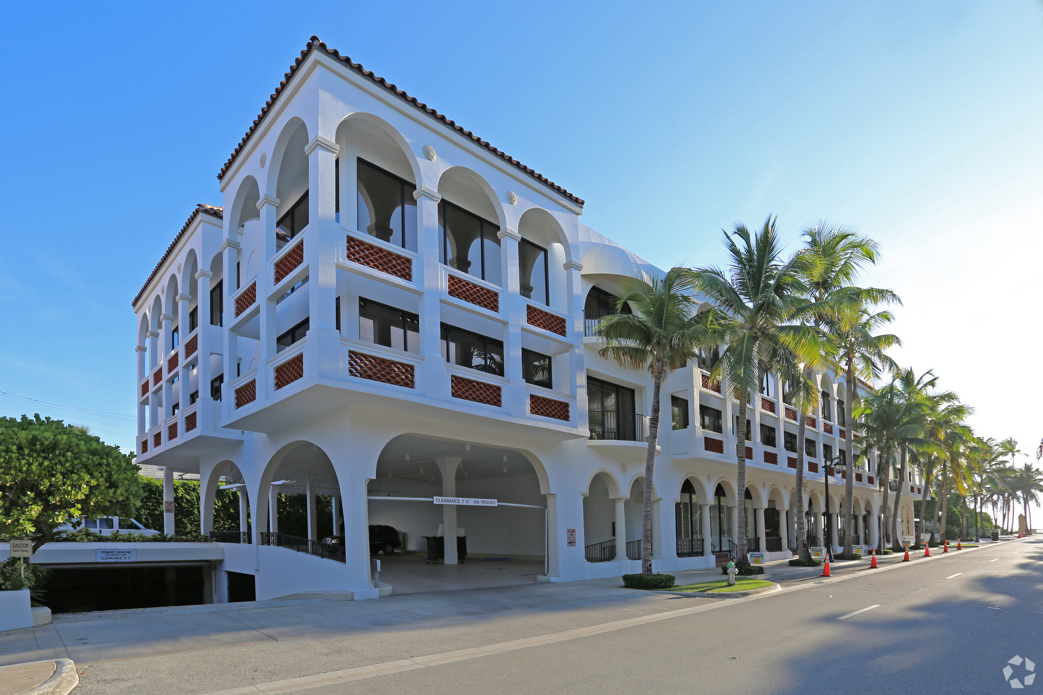 125 Worth Ave, Palm Beach, FL for lease Building Photo- Image 1 of 11