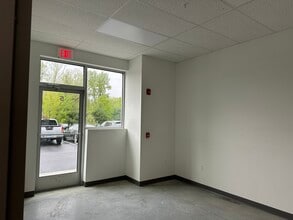 2 Production Dr, Brookfield, CT for lease Interior Photo- Image 2 of 3