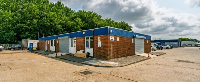 Limberline Spur, Portsmouth for lease Building Photo- Image 1 of 4