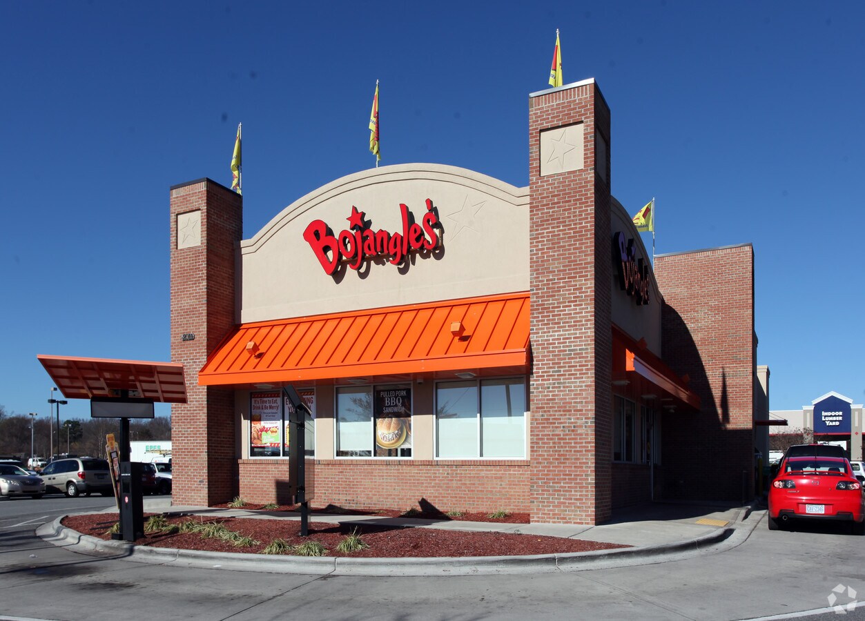 2011 E Cone Blvd, Greensboro, NC 27405