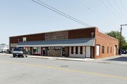 116-124 N 5th St, Chickasha OK - Pub