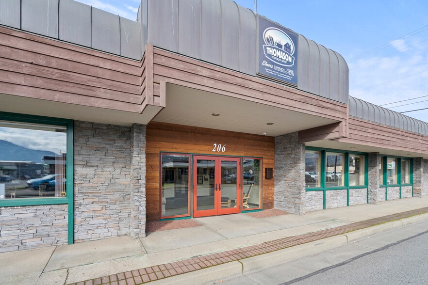 206 NE 7th St, Grants Pass, OR for sale - Building Photo - Image 3 of 21
