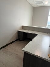 211 Sioux Point Rd, Dakota Dunes, SD for lease Lobby- Image 2 of 10