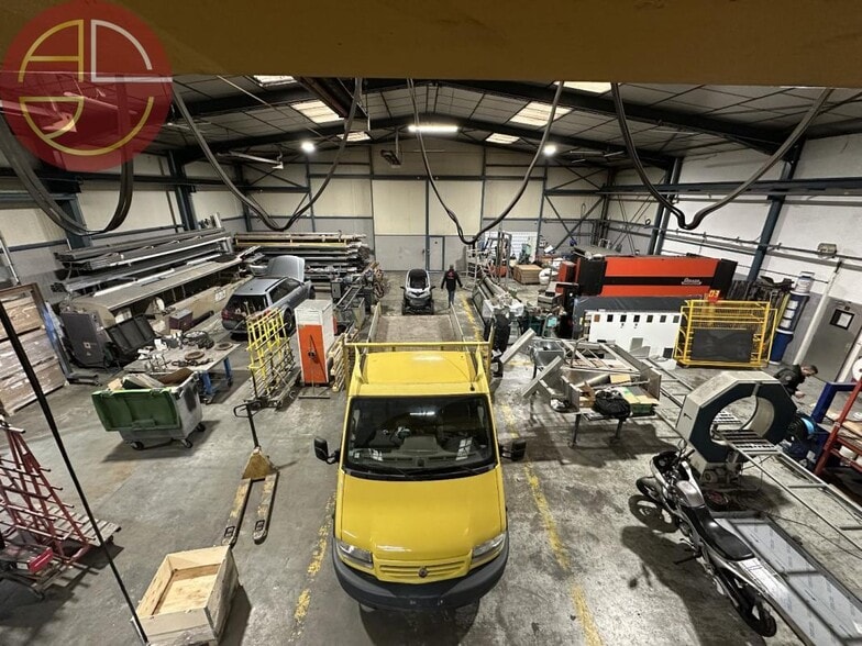 Industrial in Toulouse for lease - Interior Photo - Image 3 of 9