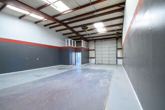 10893 Dyer St, El Paso, TX for lease Interior Photo- Image 2 of 21