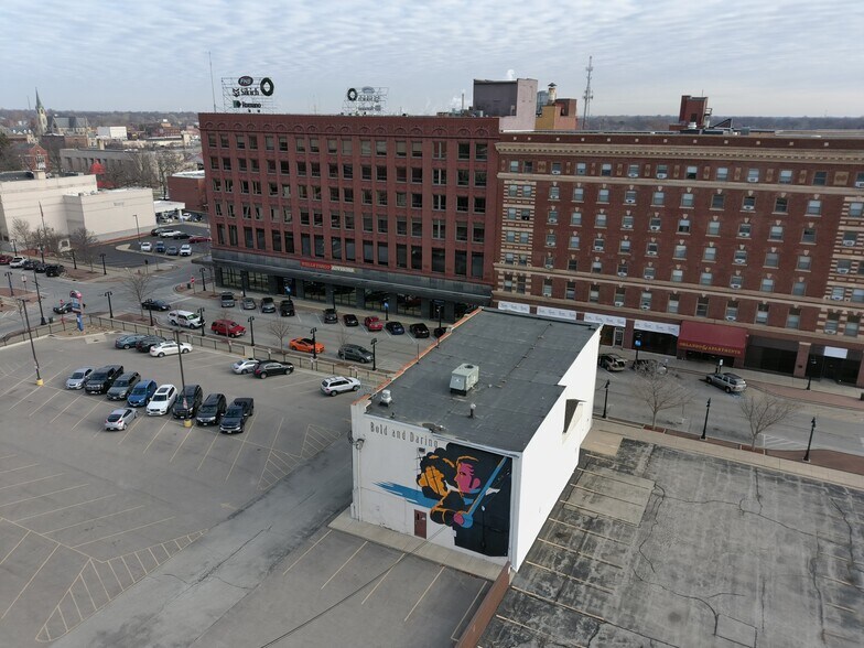 145 S Water St, Decatur, IL 62523 145 S. Water Street