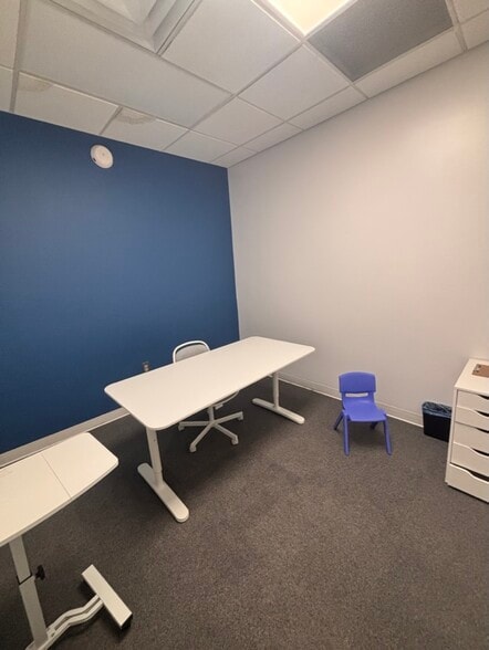 1079 Space Center Dr, Colorado Springs, CO for lease - Interior Photo - Image 2 of 5