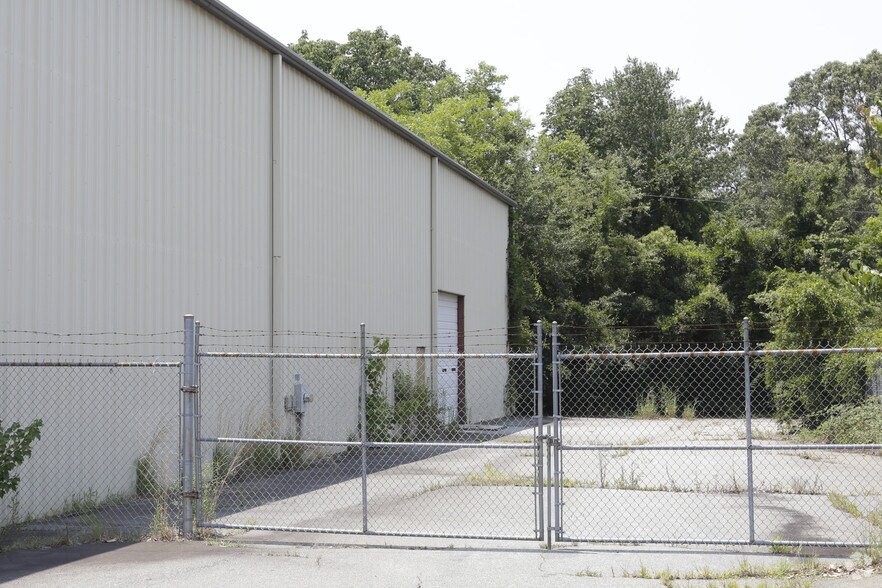 947 W Main St, Forest City, NC for sale - Building Photo - Image 3 of 4