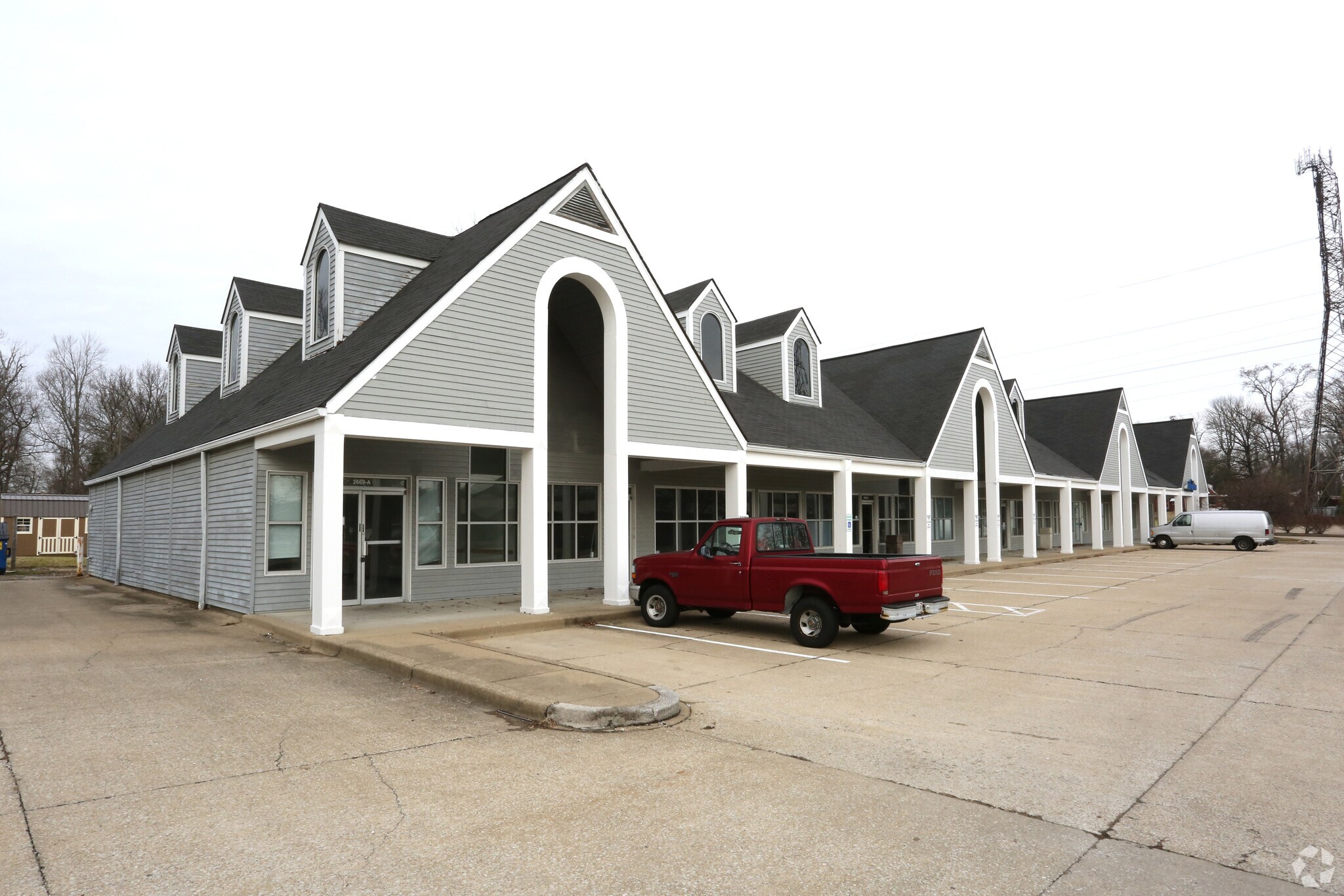 2669 Charlestown Rd, New Albany, IN for sale Primary Photo- Image 1 of 1