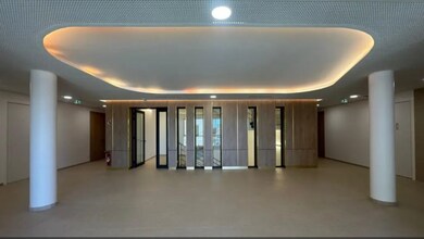 Office in Genas for lease Interior Photo- Image 1 of 3