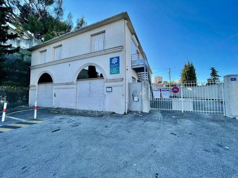 1 Avenue Des Pins, Marseille for sale - Building Photo - Image 3 of 17