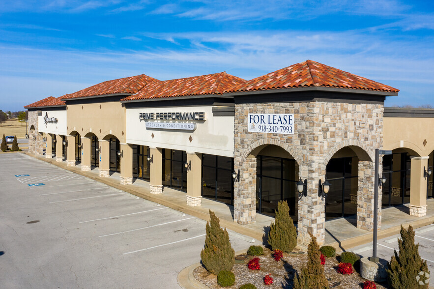 1375 N Aspen Ave, Broken Arrow, OK for lease - Building Photo - Image 1 of 4