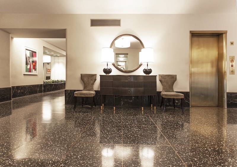 945 Fifth Ave, New York, NY for sale - Lobby - Image 1 of 1