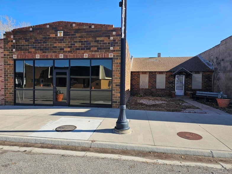 118 S Main St, Minneola, KS for sale - Primary Photo - Image 1 of 1