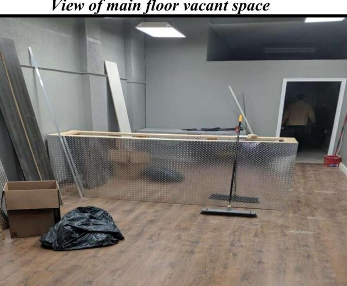 80 Colborne St, Brantford, ON for sale - Interior Photo - Image 2 of 5