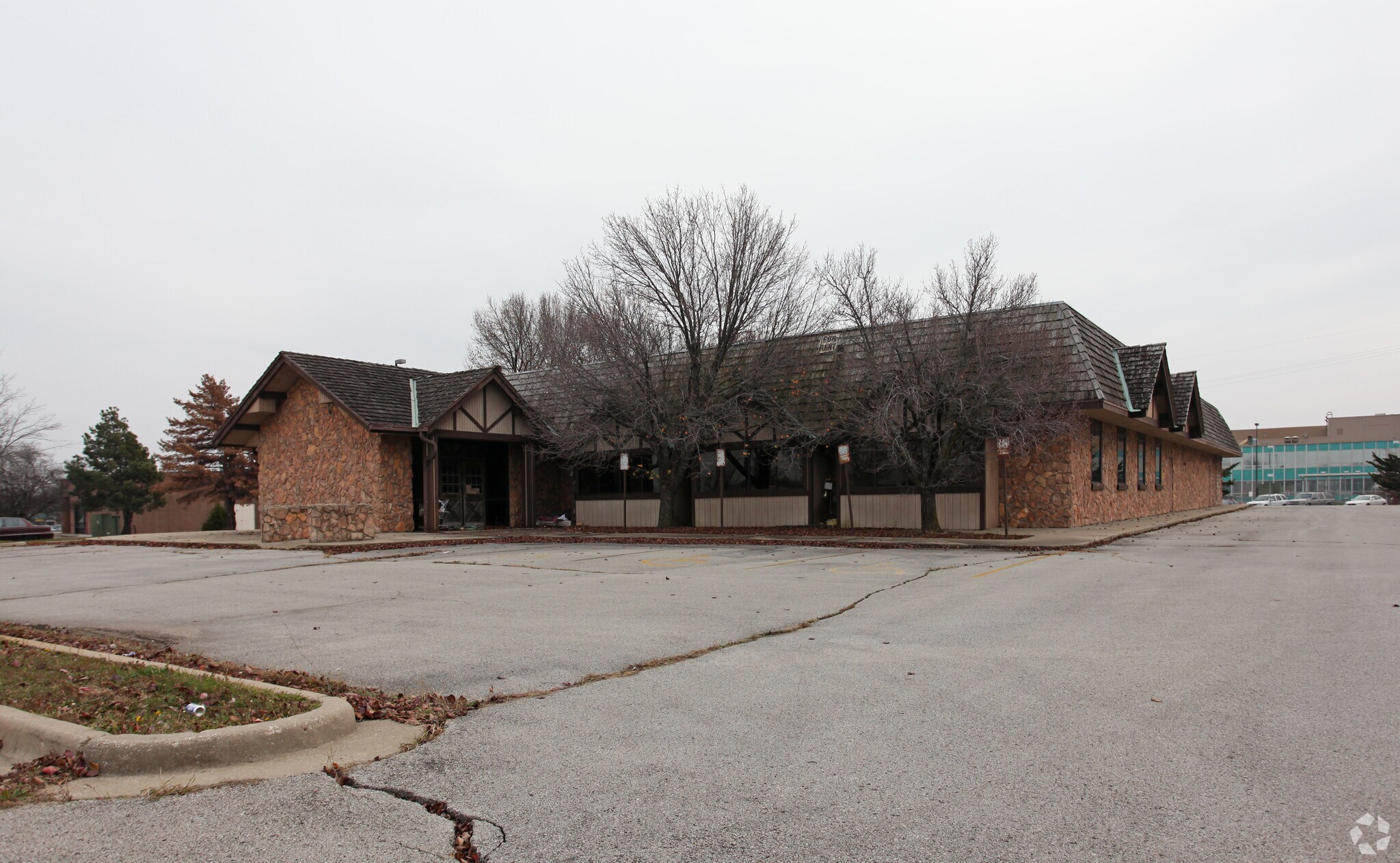 125 S Clairborne Rd, Olathe, KS for sale Primary Photo- Image 1 of 1