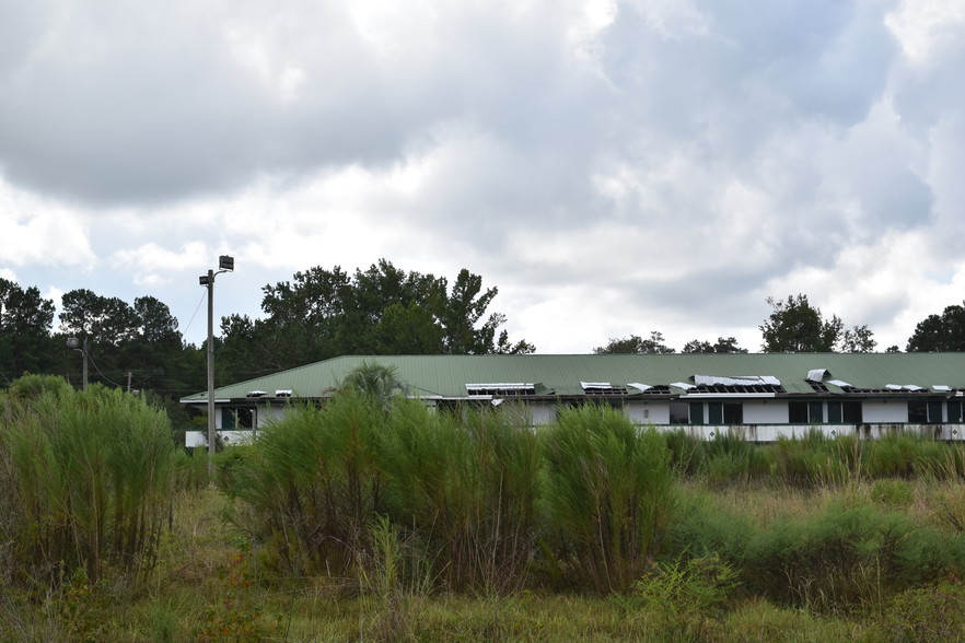 4 Buff Blvd, Summerton, SC for sale - Building Photo - Image 1 of 1