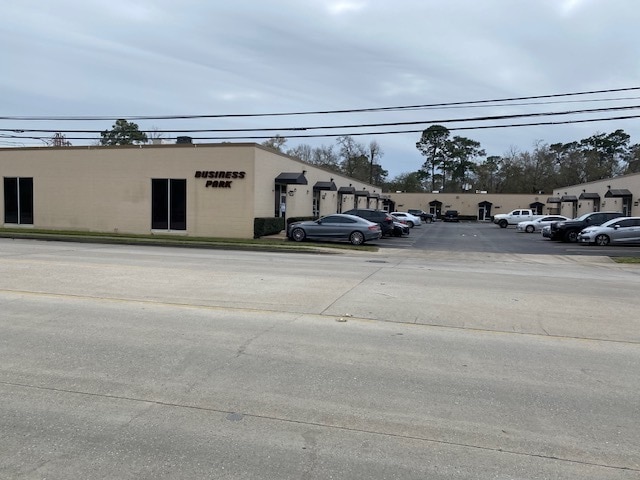3511 Pinemont Dr, Houston, TX for lease - Building Photo - Image 2 of 4