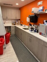 8831-8833 Gross Point Rd, Skokie, IL for lease Interior Photo- Image 1 of 6