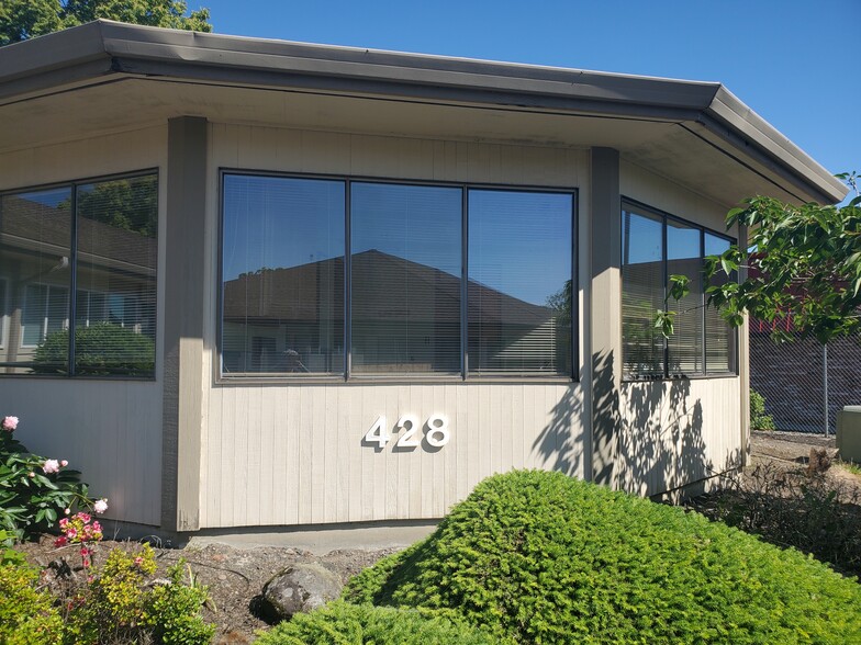 428 Villa Rd, Newberg, OR for lease - Building Photo - Image 2 of 14