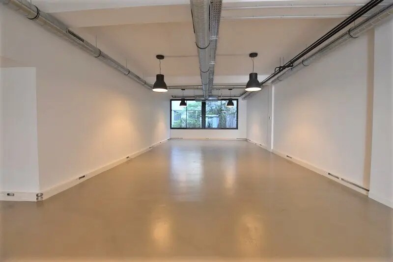 Office in Paris for lease - Building Photo - Image 2 of 7
