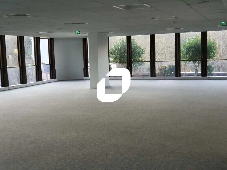 36-38 Rue De La Princesse, Louveciennes for lease - Building Photo - Image 3 of 17