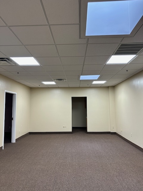 434 Route 18, East Brunswick, NJ 08816 - LensCrafters | LoopNet